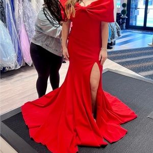 Ashley Lauren red bow prom pageant dress BWT size 10 fits like 8.